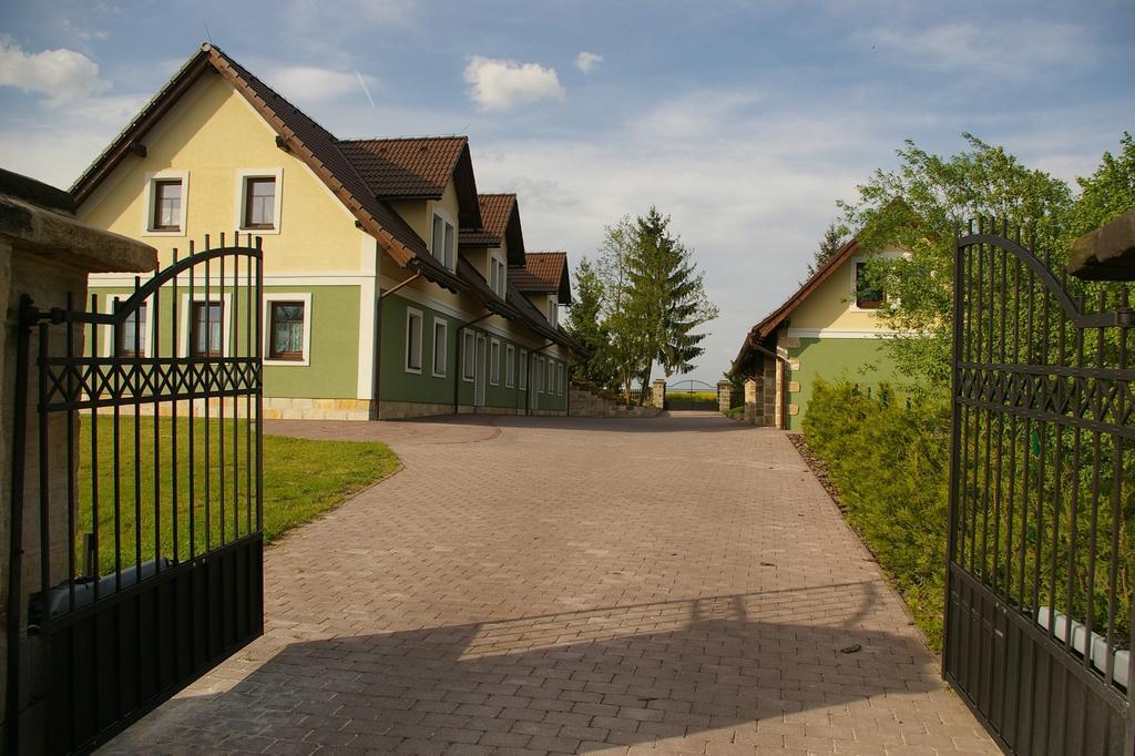 Penzion Helga Hotel Zdar  Bagian luar foto